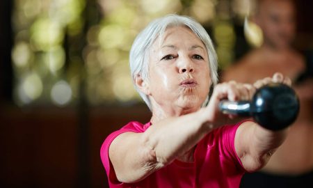 تمرينات لبناء العضلات للنساء فوق سن 50